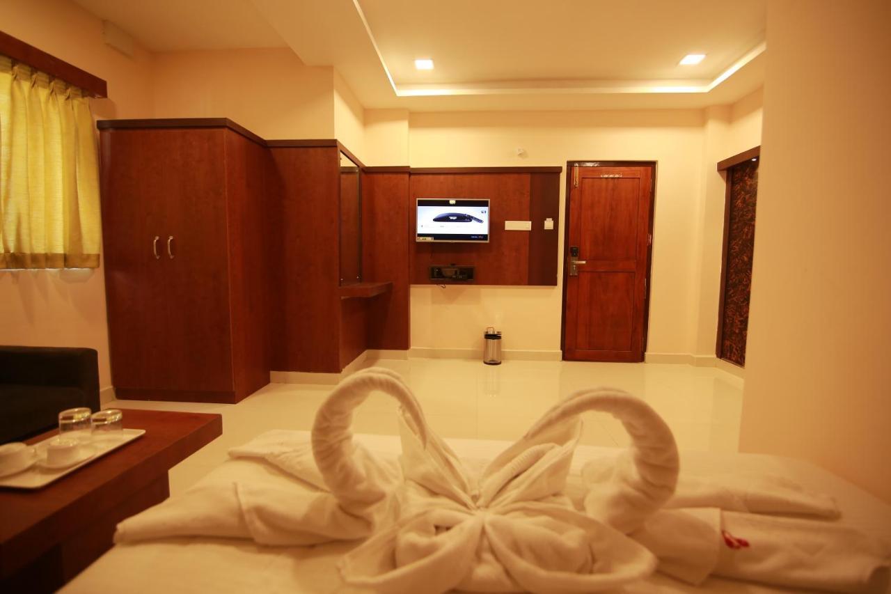 Hotel Apple Suites Bangalore Ngoại thất bức ảnh